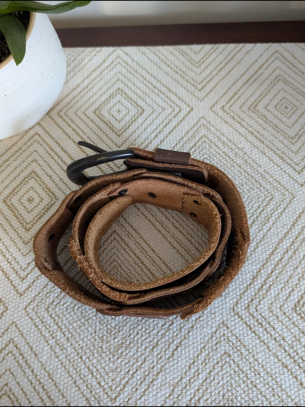 C-Red Men's Classic Distressed Brown Leather Belt with Dark Metal Buckle Sz 38